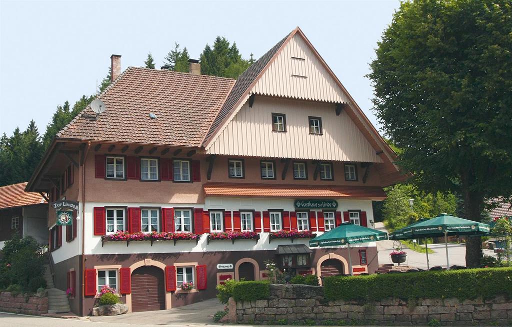 Gasthaus Zur Linde Oberharmersbach Exterior photo