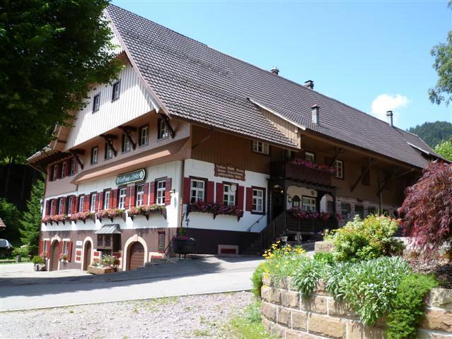 Gasthaus Zur Linde Oberharmersbach Exterior photo